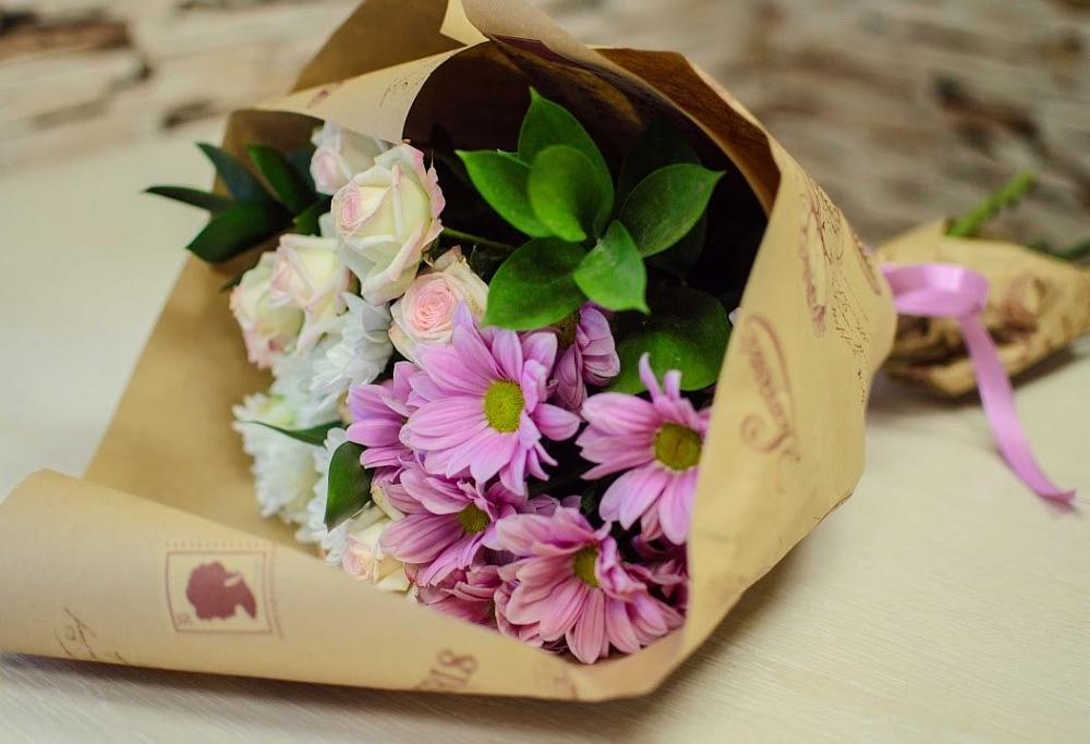 Букет цветов из: Розы и Хризантемы в Ленинском Ставропольского края