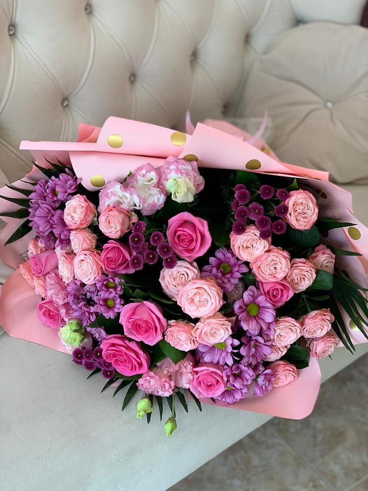 Букет цветов из: Хризантемы, Розы и Лизиантусы в Ленинском Ставропольского края