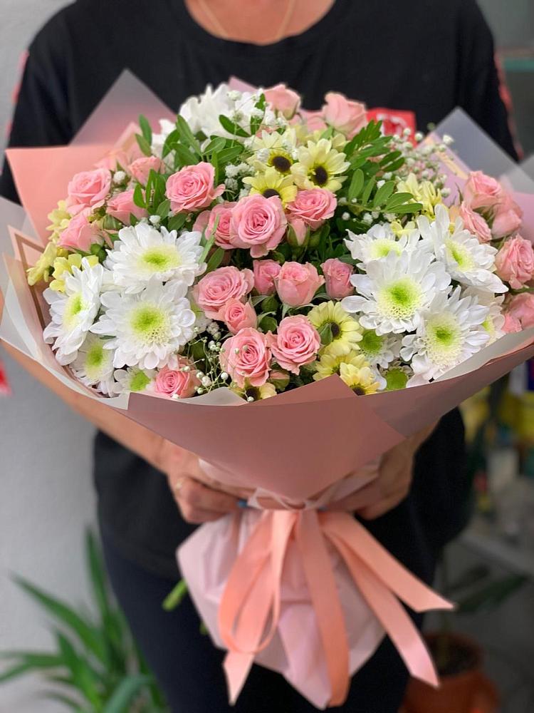 Букет цветов из: Розы и Хризантемы в Ленинском Ставропольского края