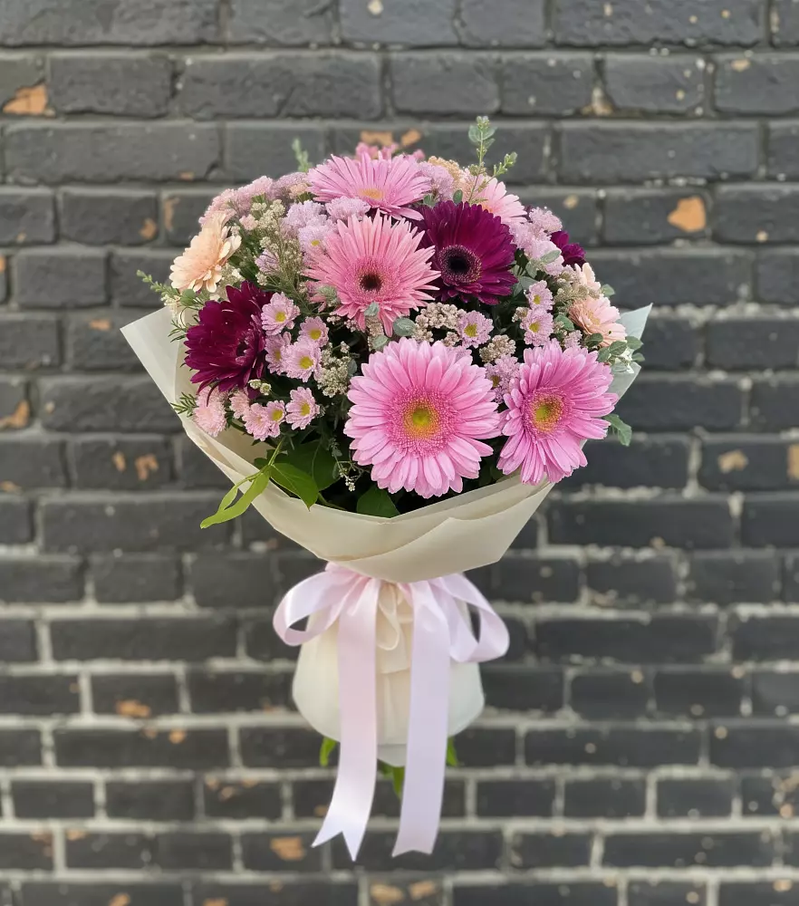 Букет цветов из: Герберы и Хризантемы в Ленинском Ставропольского края
