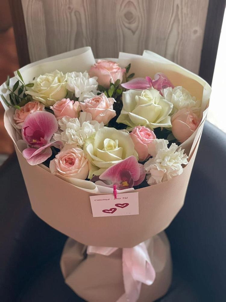 Букет цветов из: Орхидеи, Розы и Гвоздики в Ленинском Ставропольского края