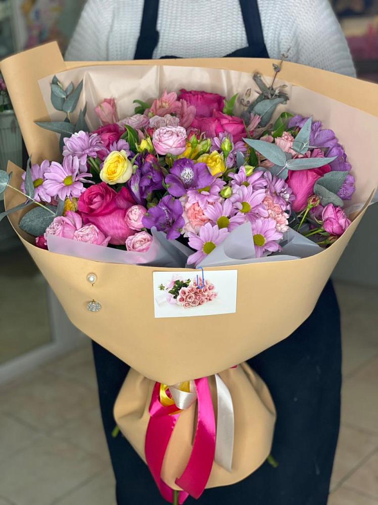 Букет цветов из: Хризантемы, Гвоздики и Альстромерии в Ленинском Ставропольского края