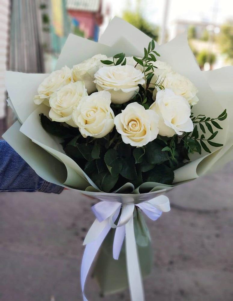 Букет Белые розы Проуд в Ленинском Ставропольского края