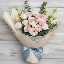 Букет цветов из:  Лизиантусы в Ленинском Ставропольского края