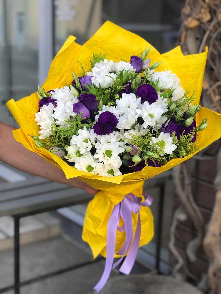 Букет цветов из: Ирисы, Хризантемы и Ромашки в Ленинском Ставропольского края