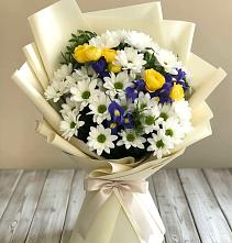 Букет цветов из:  Ирисы, Хризантемы и Розы #REPLACE_PRED# Ленинском Ставропольского края
