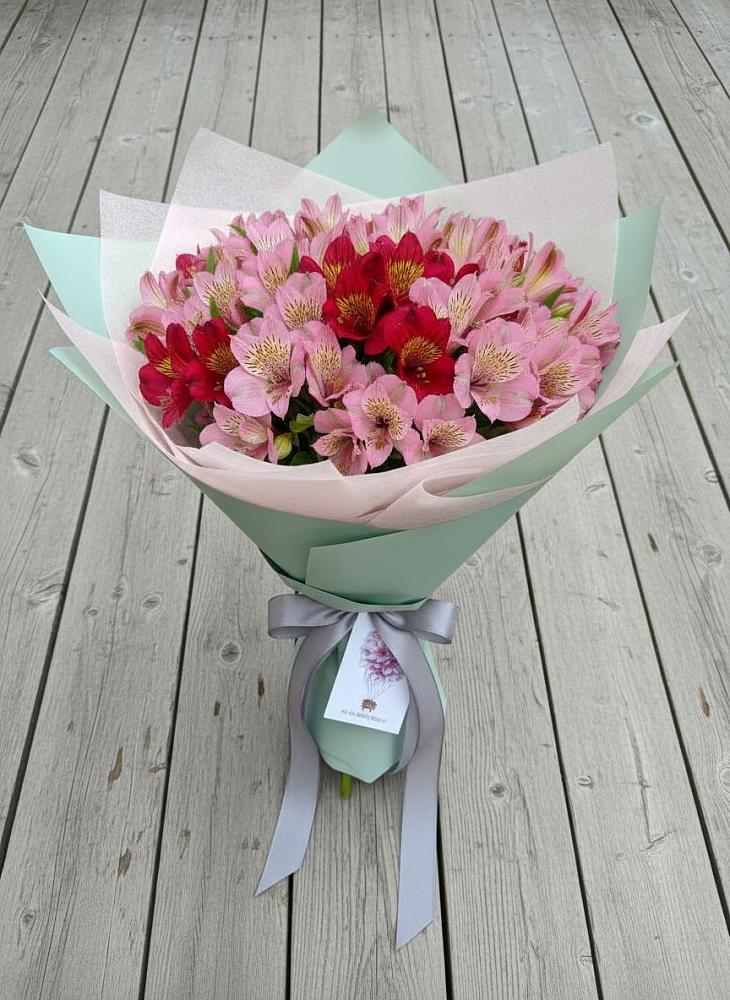 Букет цветов из: Альстромерии в Ленинском Ставропольского края