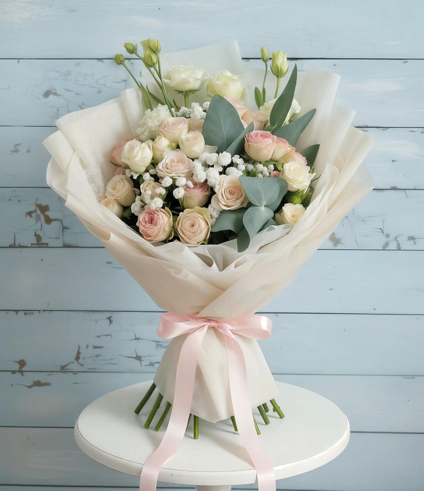 Букет цветов из: Розы и Лизиантусы в Ленинском Ставропольского края