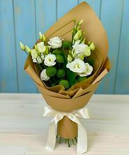 Букет цветов из:  Хризантемы и Лизиантусы в Ленинском Ставропольского края