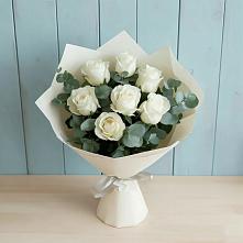 Букет Белые розы в Эвкалипте в Ленинском Ставропольского края