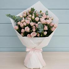Букет цветов из:  Розы в Ленинском Ставропольского края