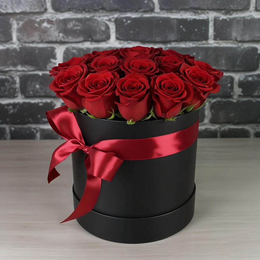 Цветочная композиция из Розы в шляпной коробке в Ленинском Ставропольского края