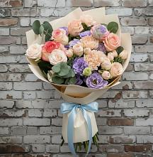 Букет цветов из:  Розы, Лизиантусы и Гвоздики в Ленинском Ставропольского края