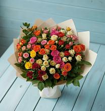 Букет Микс из разноцветных кустовых роз в Ленинском Ставропольского края
