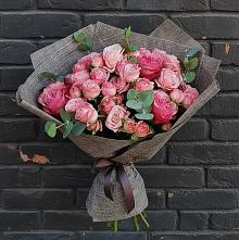 Букет цветов из:  Розы в Ленинском Ставропольского края