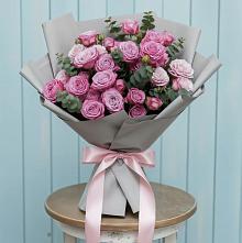 Букет цветов из:  Розы в Ленинском Ставропольского края